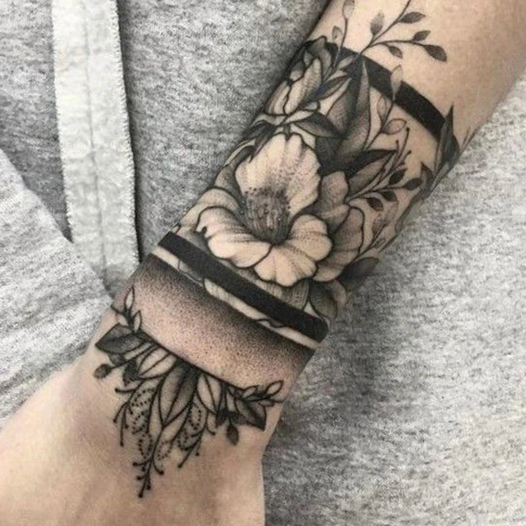 Tattoo Bande Noire et Fleurs